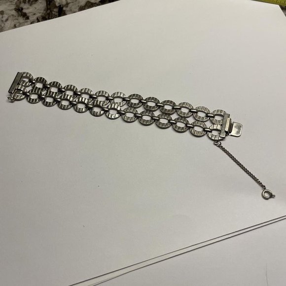 Vintage Signed Pamar Costume Silver Tone Metal Bracelet with Safety Chain Clasp - Picture 9 of 11